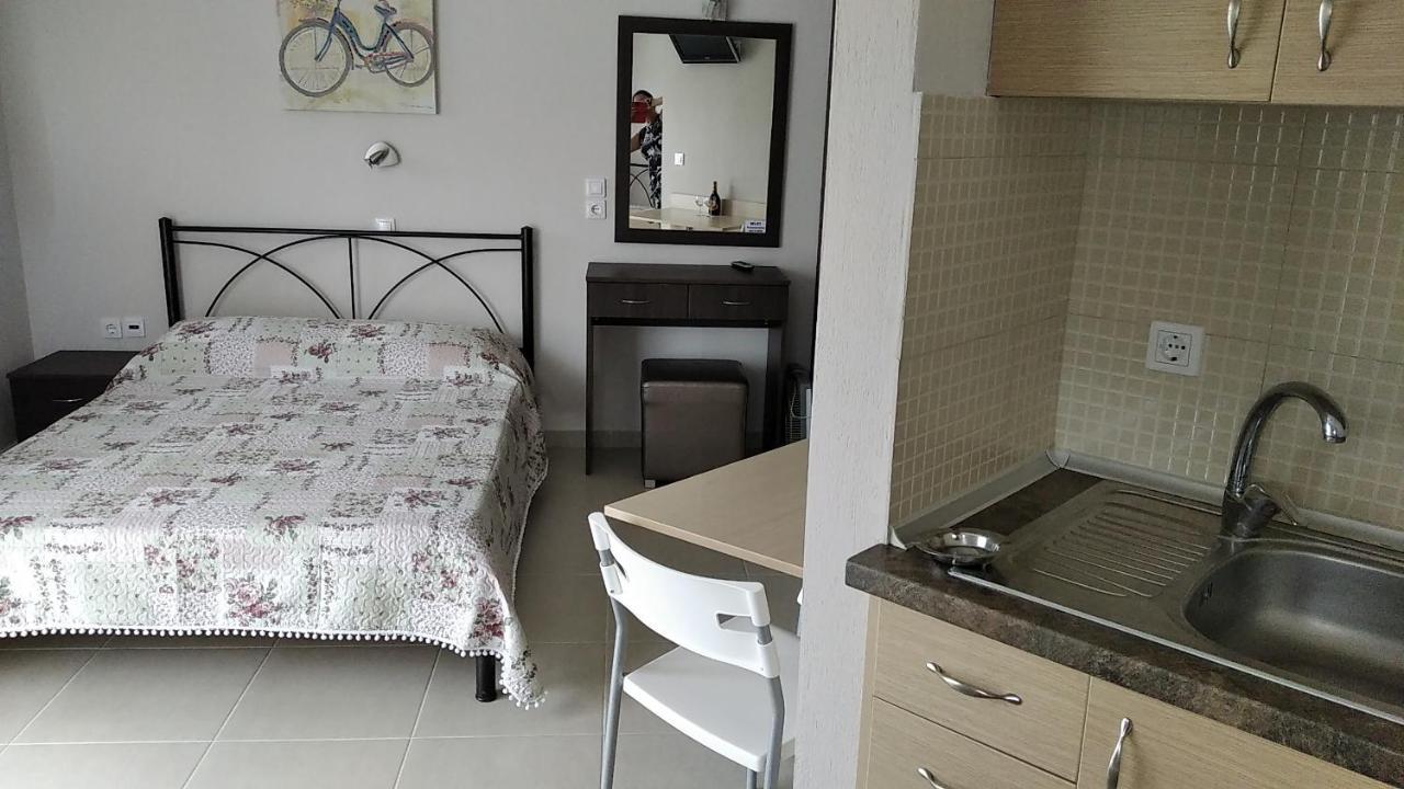 Angie's Summertime Apartment Nea Vrasna
